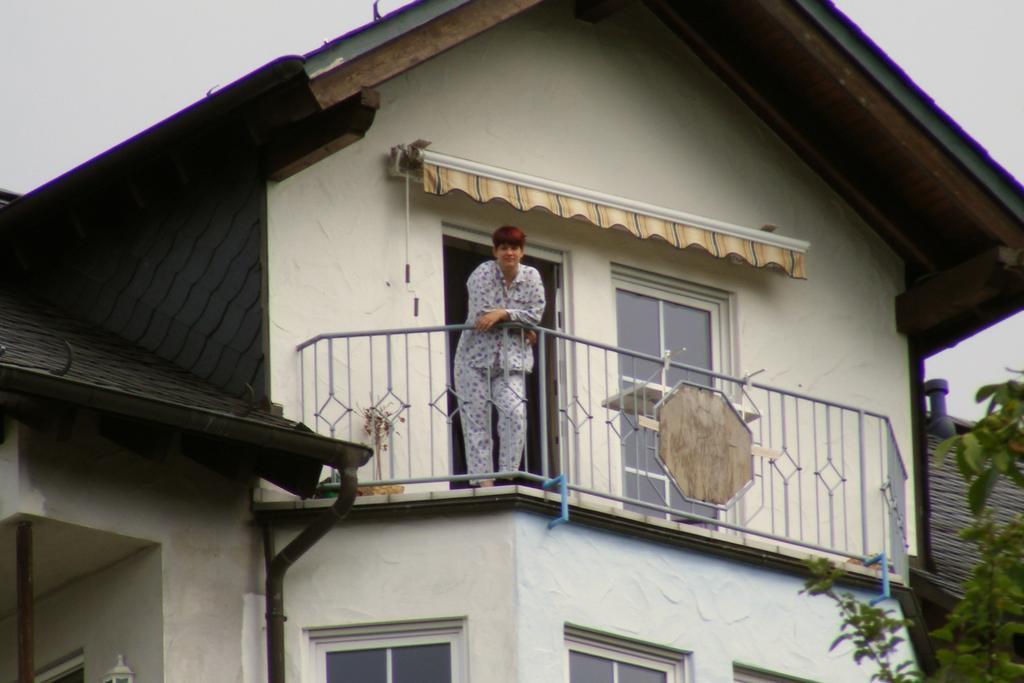 Pension Garni Haus Bismarckhoehe Bad Ems Buitenkant foto