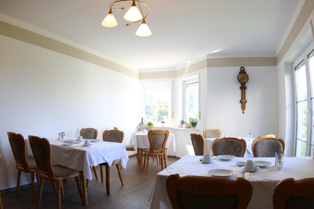 Pension Garni Haus Bismarckhoehe Bad Ems Buitenkant foto